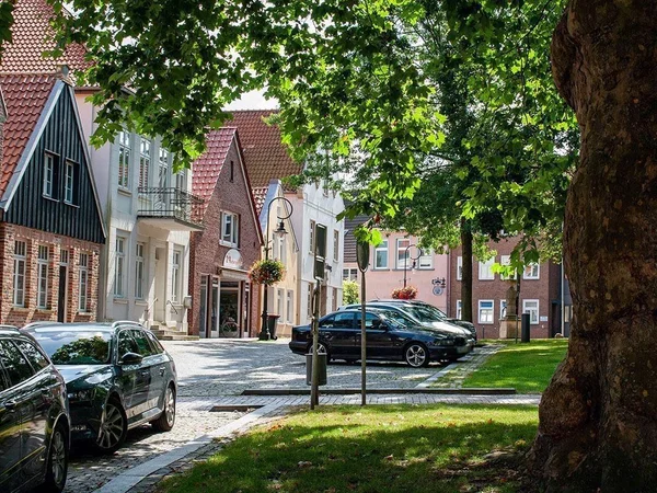 Bild 2: Am Kirchplatz - Straßengemeinschaft